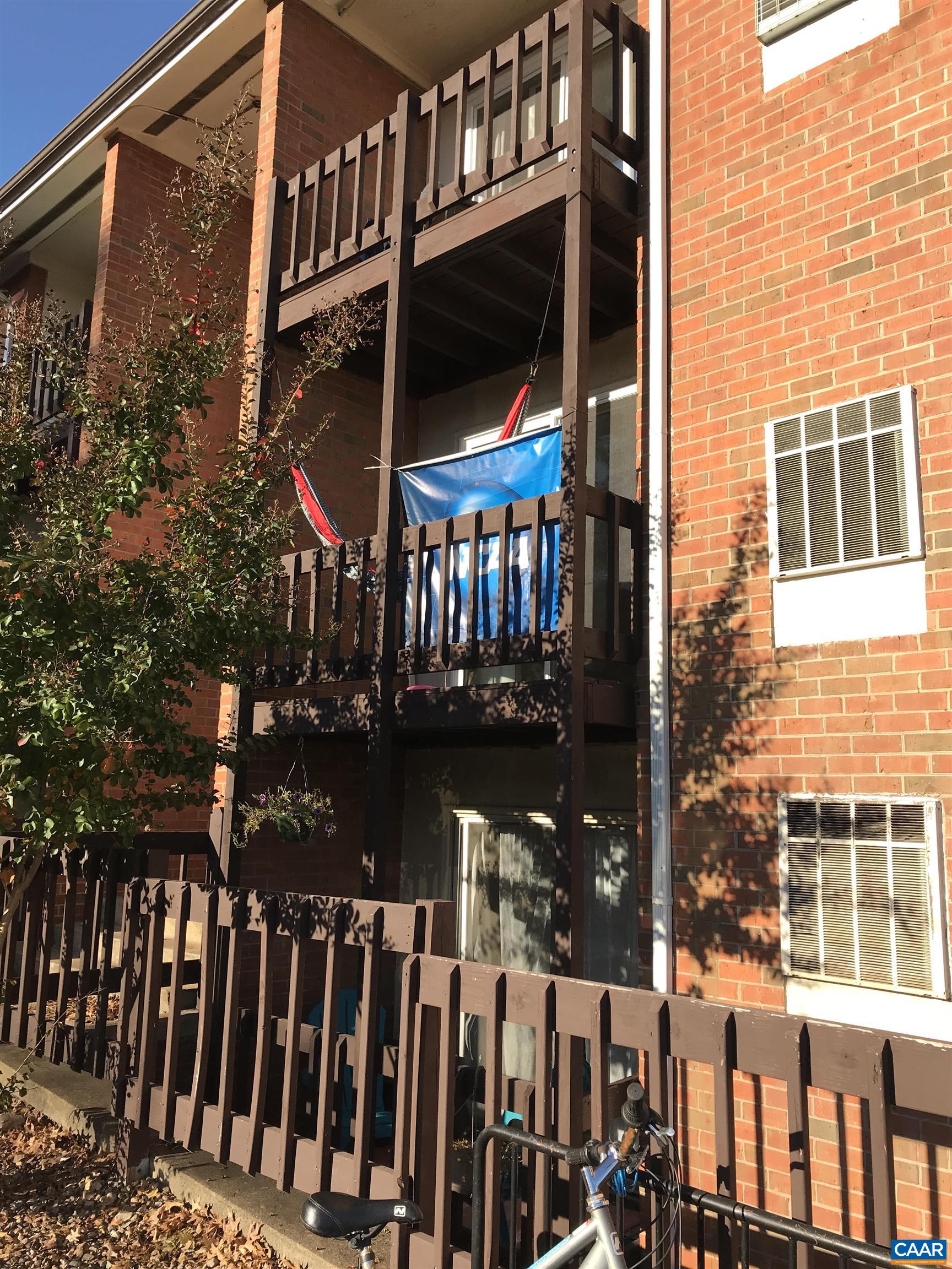 1215 WERTLAND ST Unit: B32
