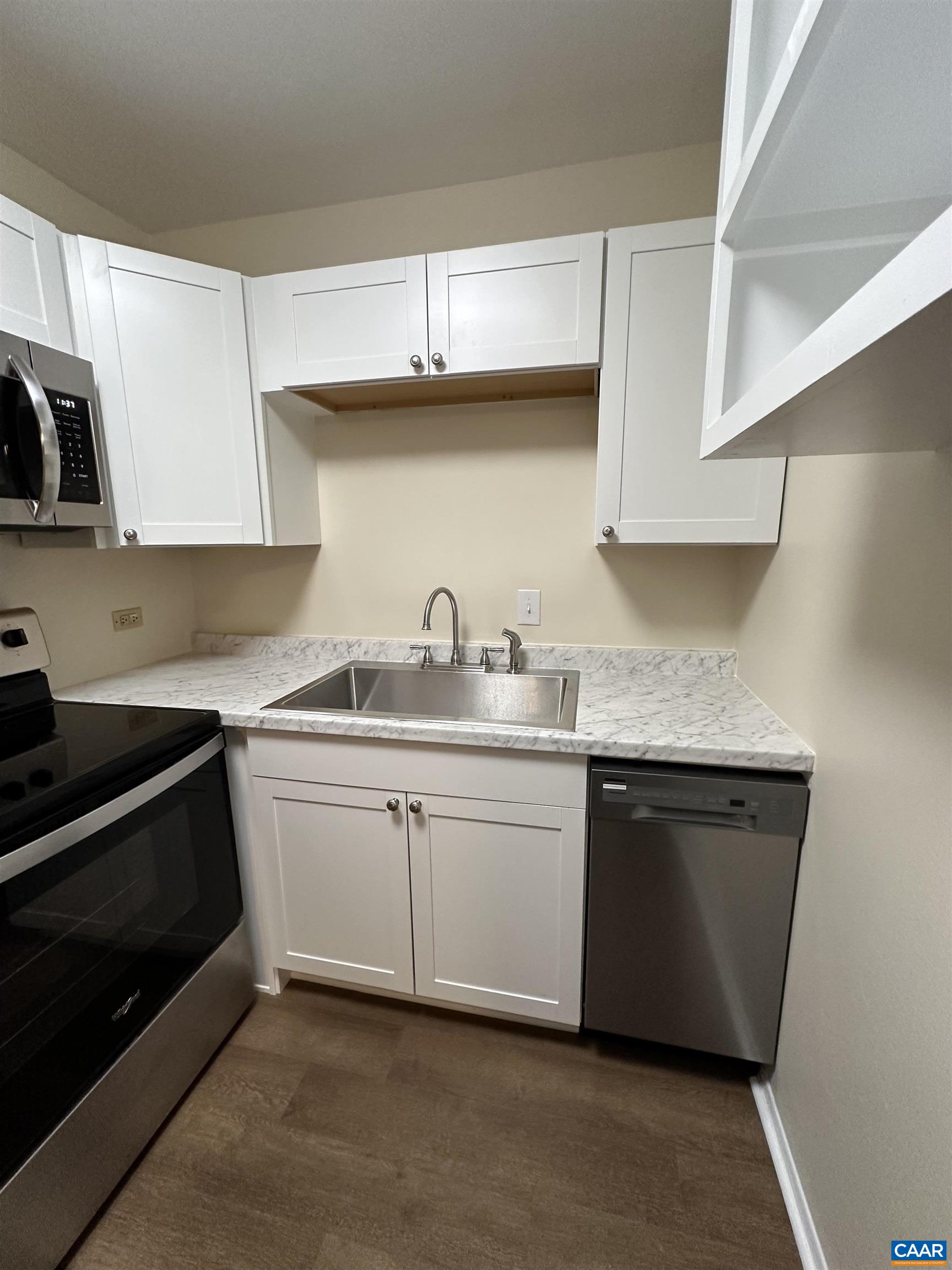 1215 WERTLAND ST Unit: B32