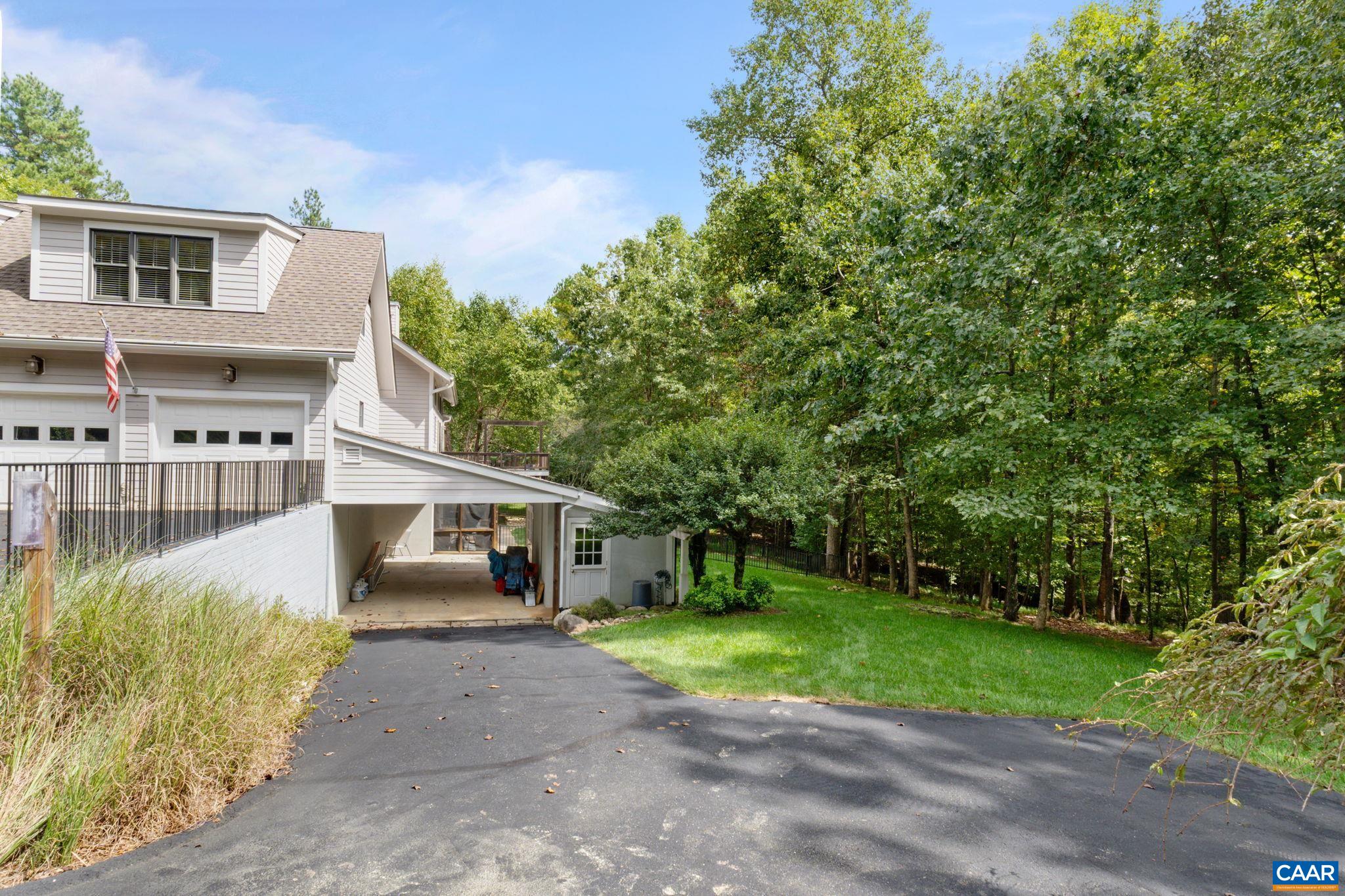 119 DISTAN CT