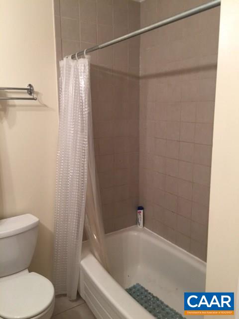 1215 WERTLAND ST Unit: b41