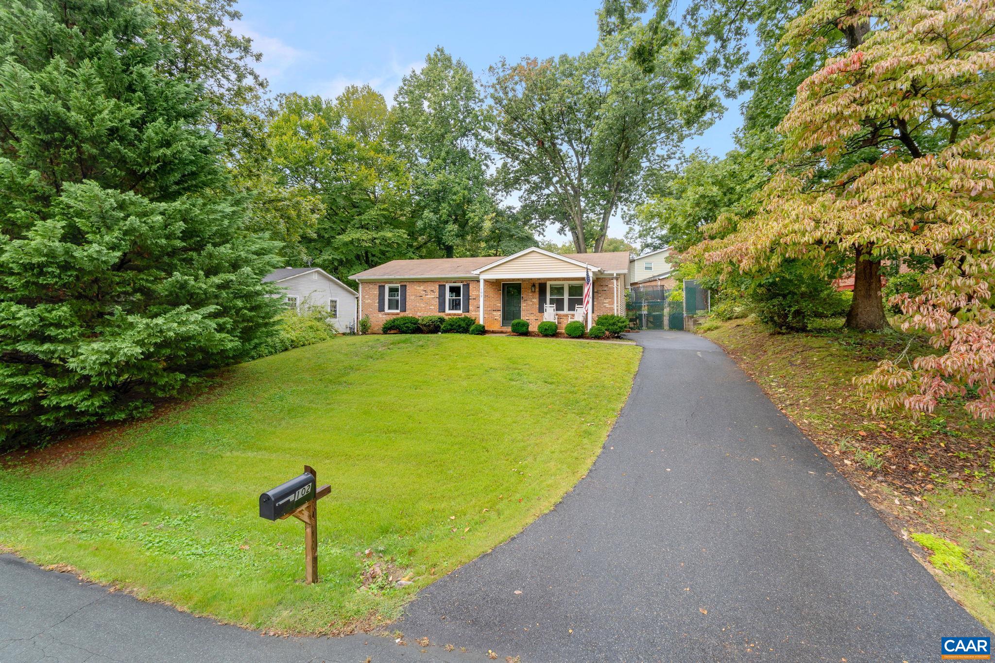 102 MIDDLESEX DR