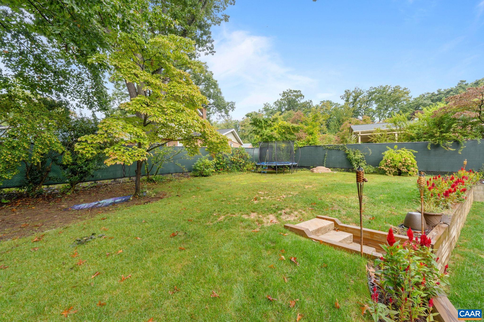 102 MIDDLESEX DR