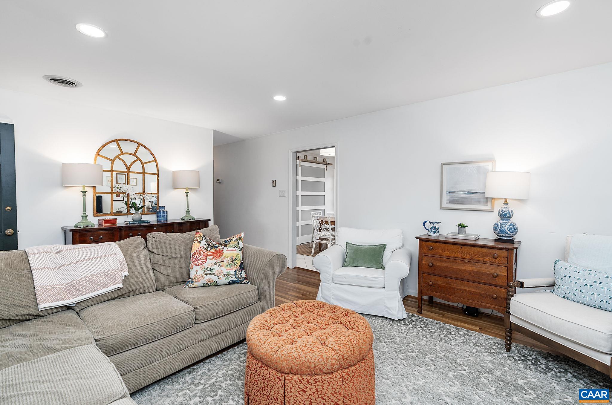 102 MIDDLESEX DR