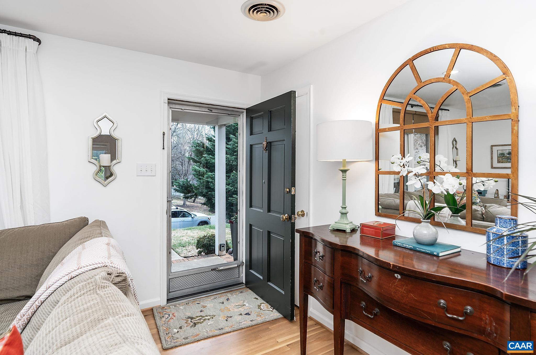 102 MIDDLESEX DR
