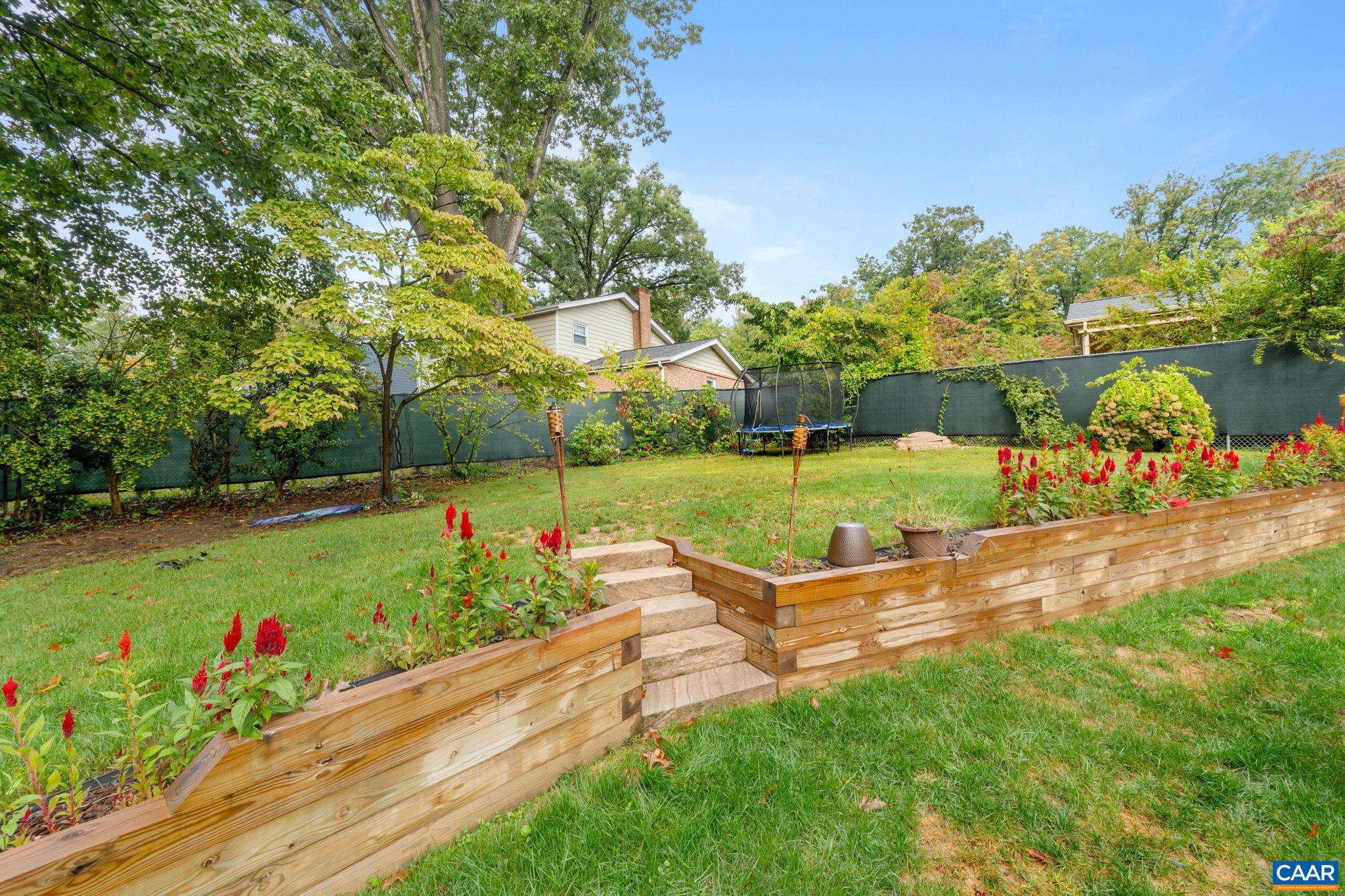 102 MIDDLESEX DR