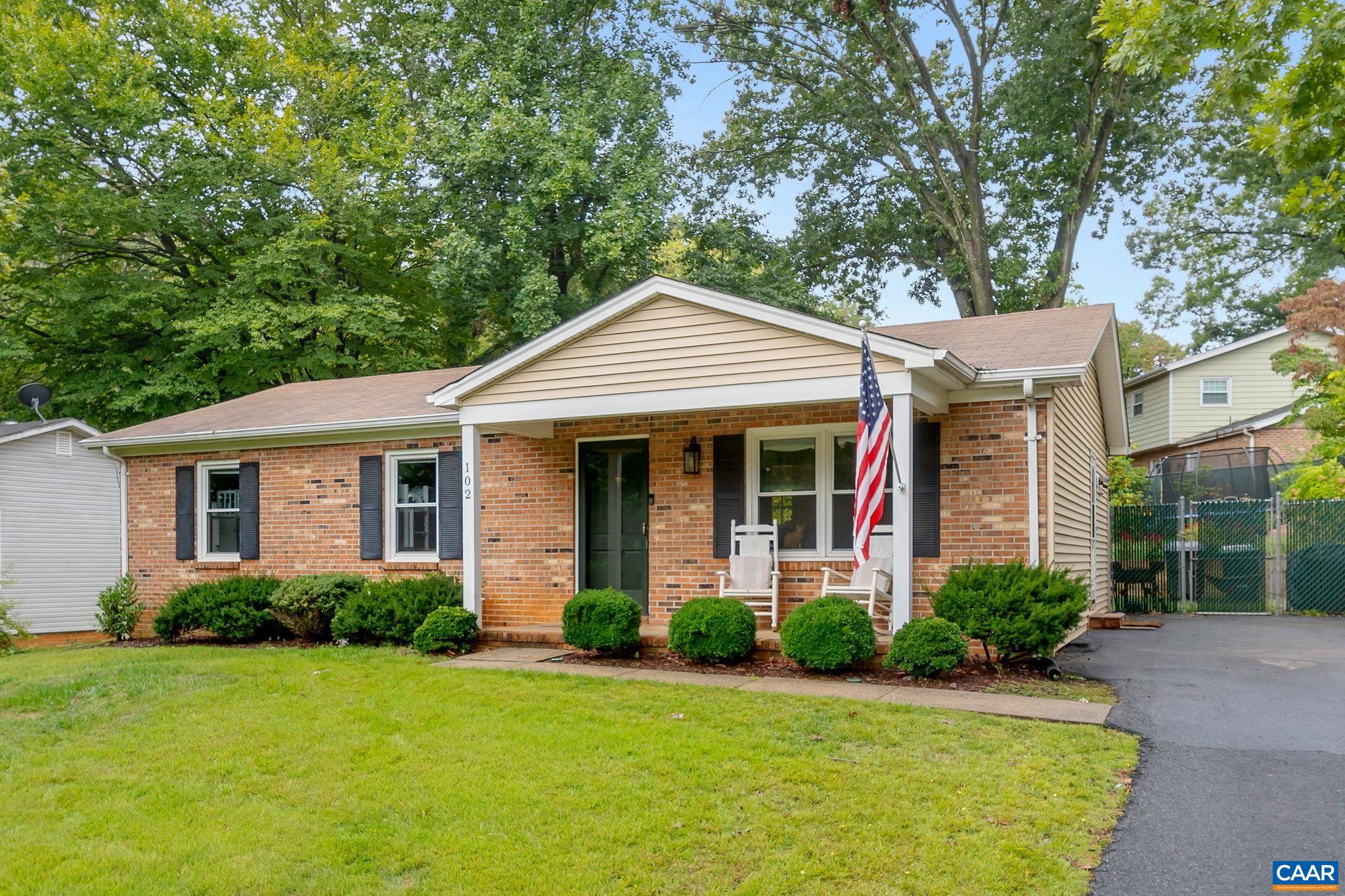 102 MIDDLESEX DR