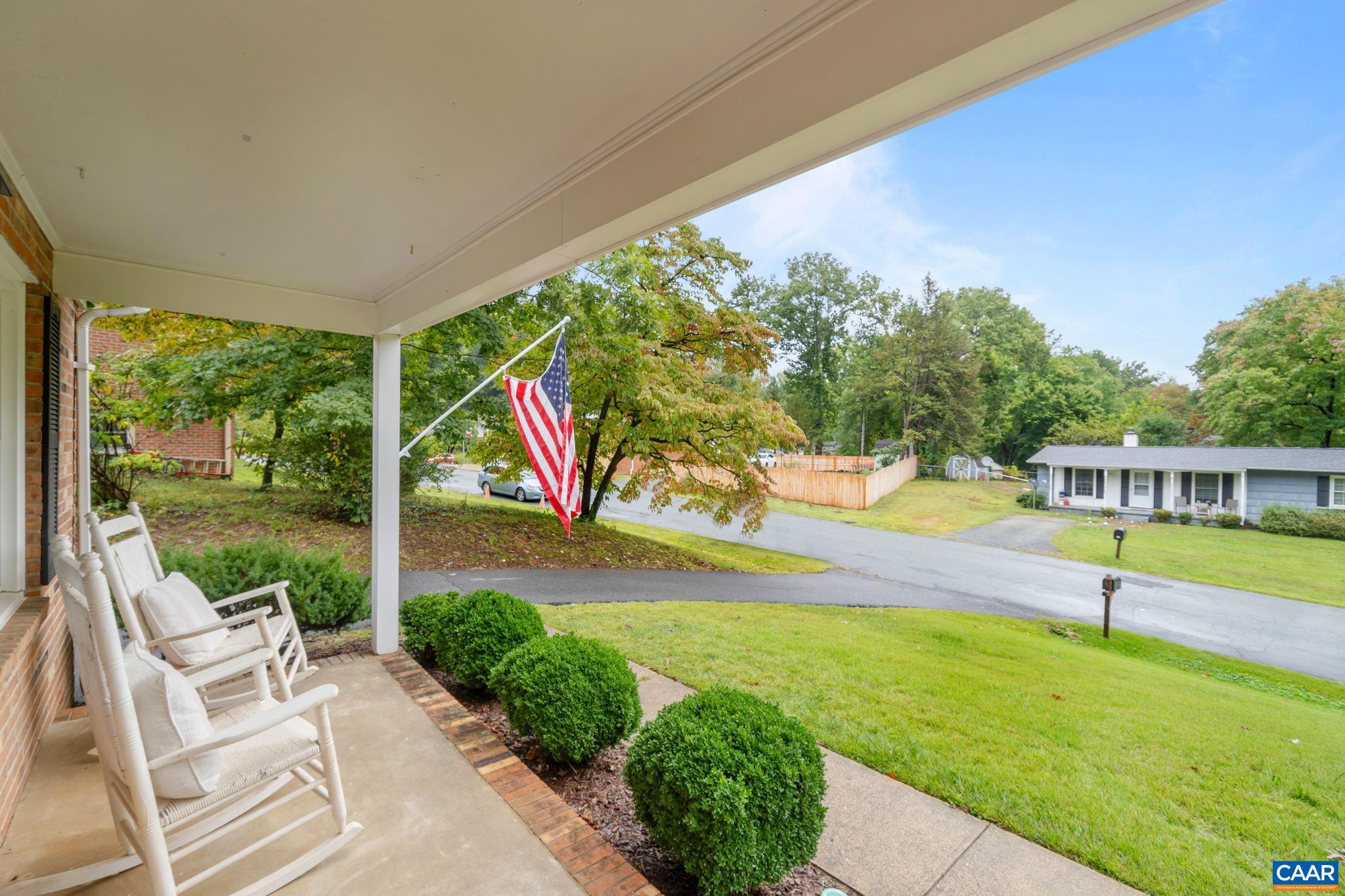 102 MIDDLESEX DR