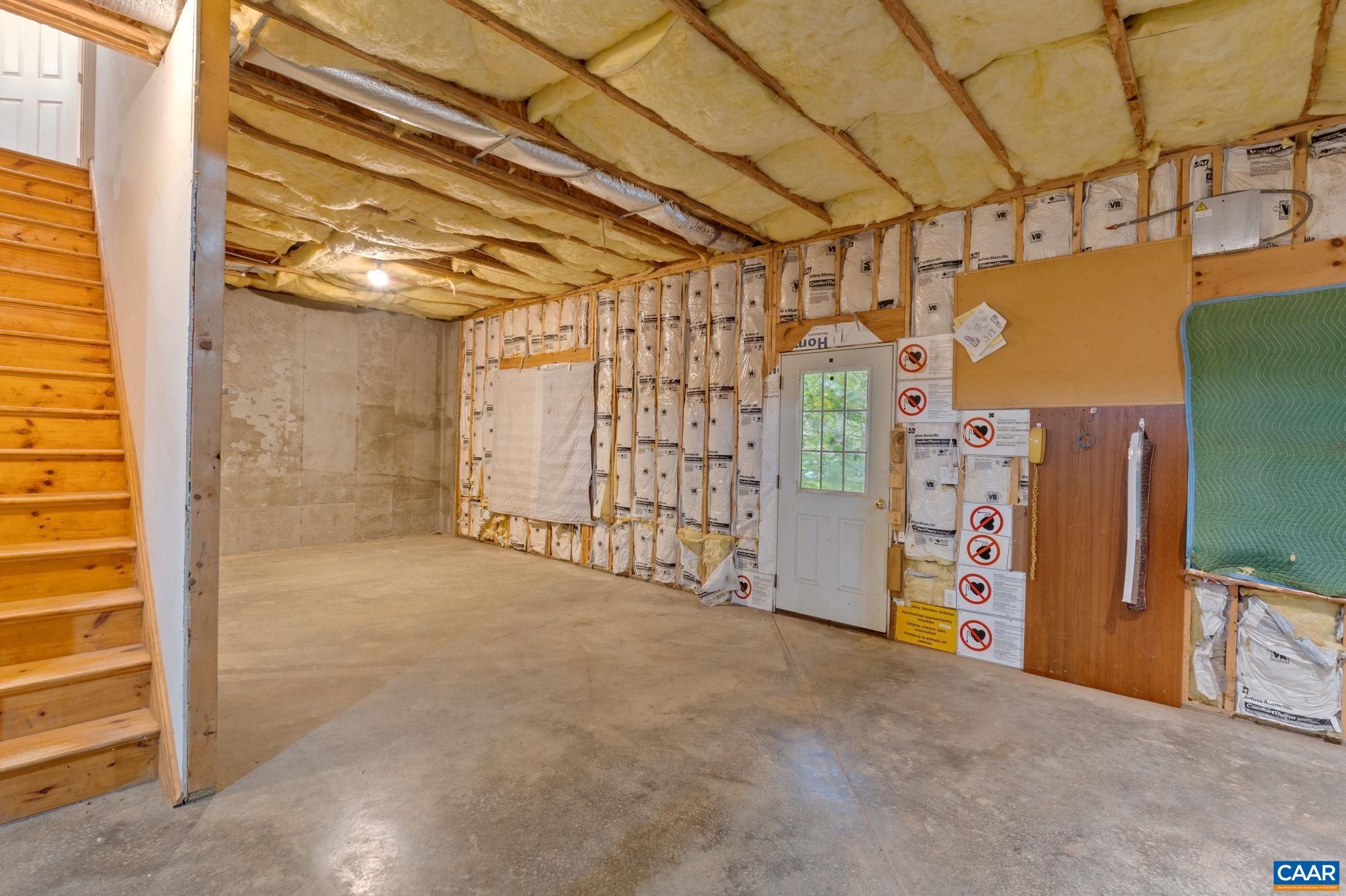 2211 WESTOVER CIR