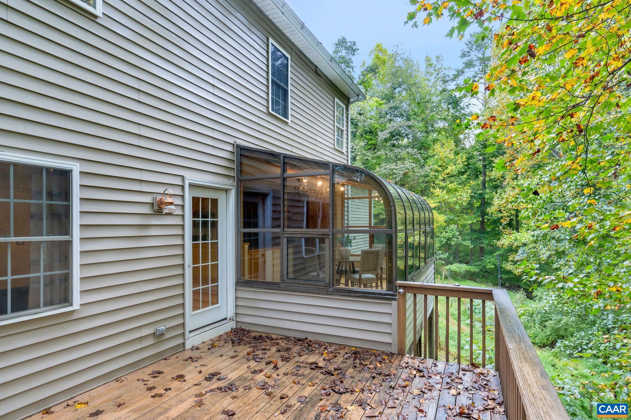2211 WESTOVER CIR