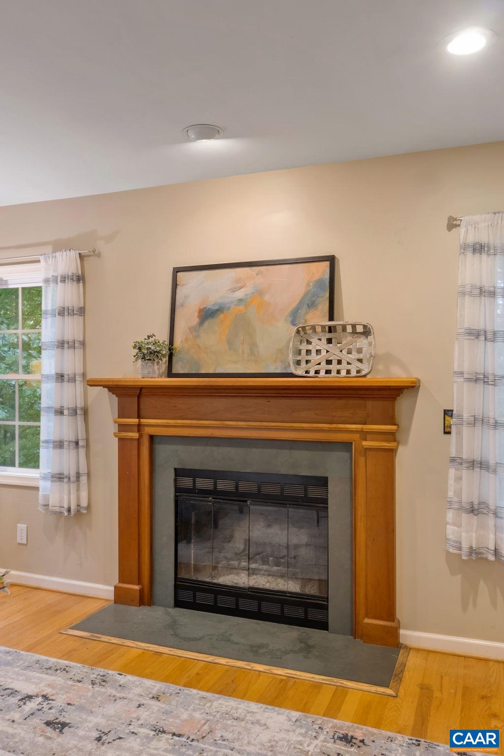 2211 WESTOVER CIR