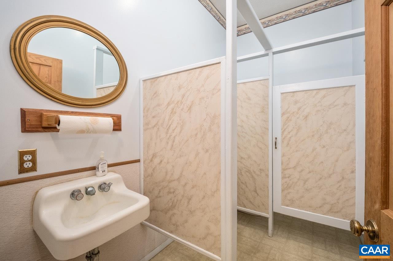 16892 PATRICK HENRY HWY