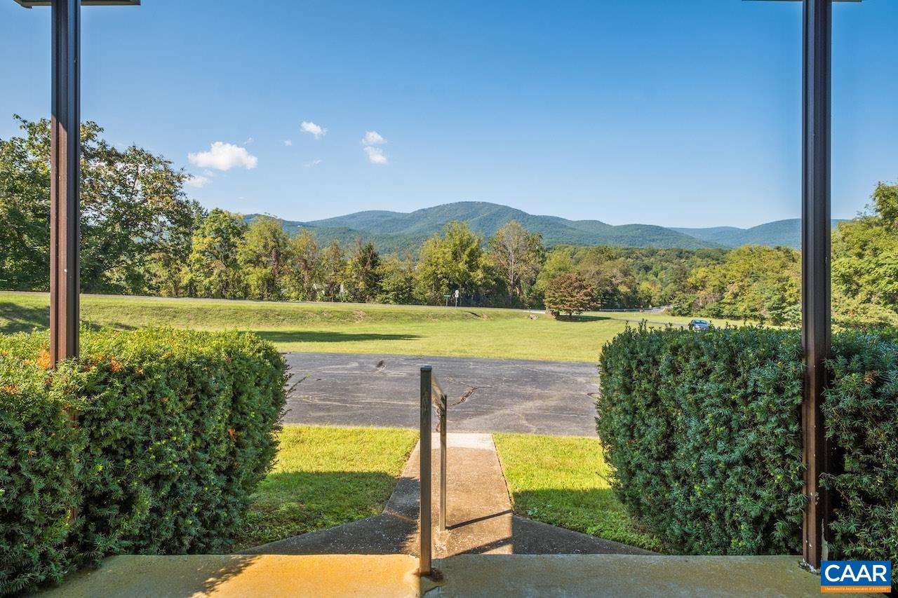 16892 PATRICK HENRY HWY