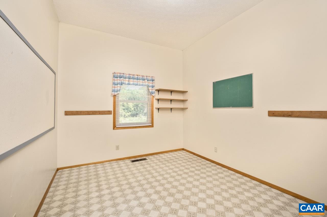 16892 PATRICK HENRY HWY