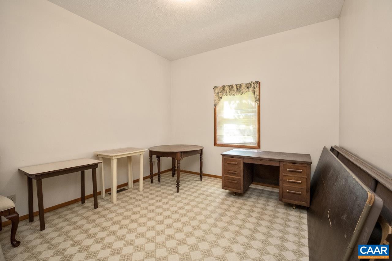 16892 PATRICK HENRY HWY