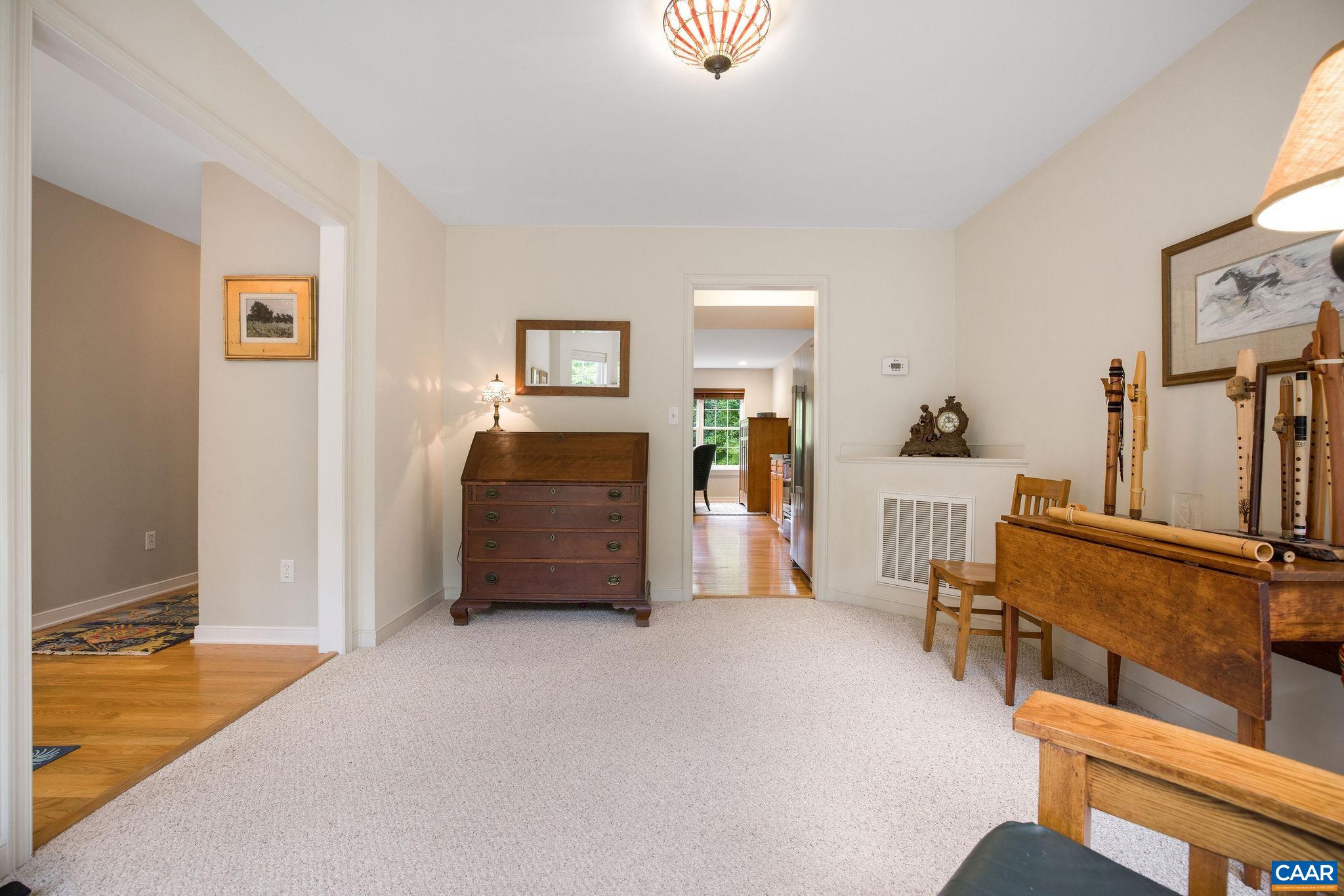 8880 HOWARDSVILLE TPKE