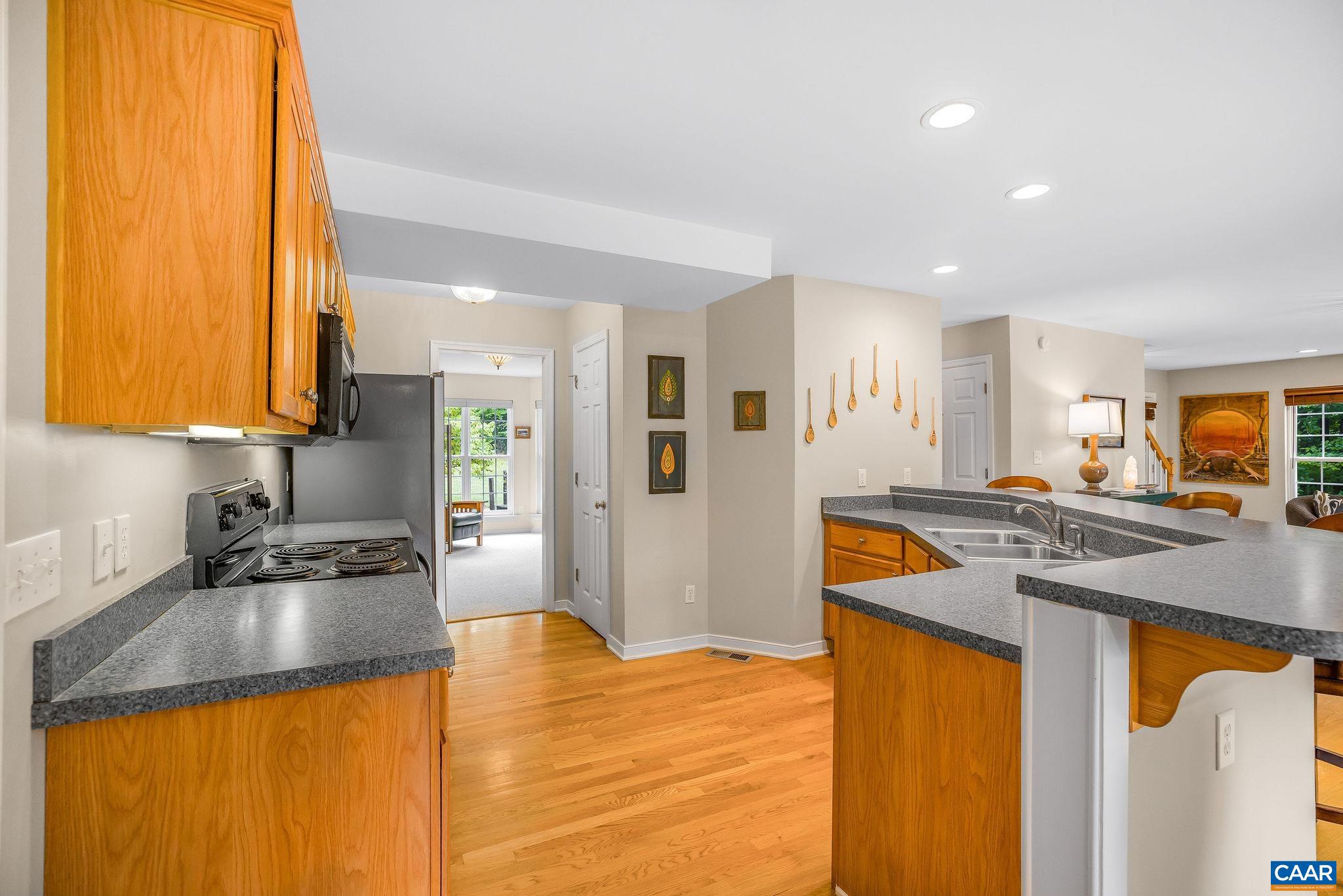 8880 HOWARDSVILLE TPKE