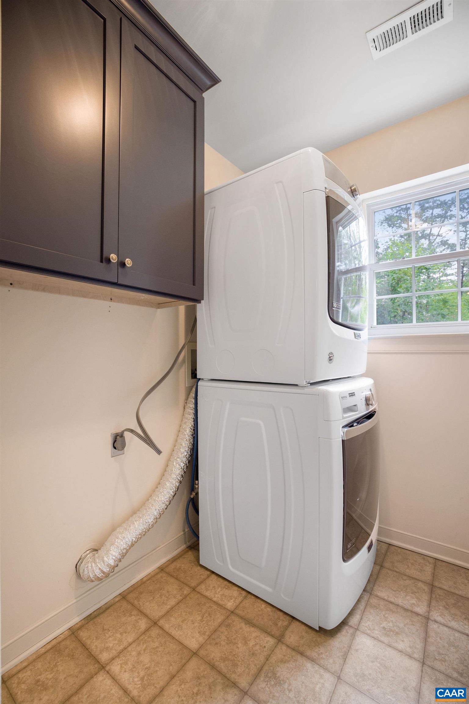 8880 HOWARDSVILLE TPKE