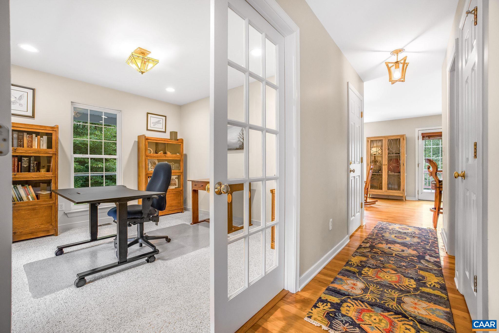 8880 HOWARDSVILLE TPKE