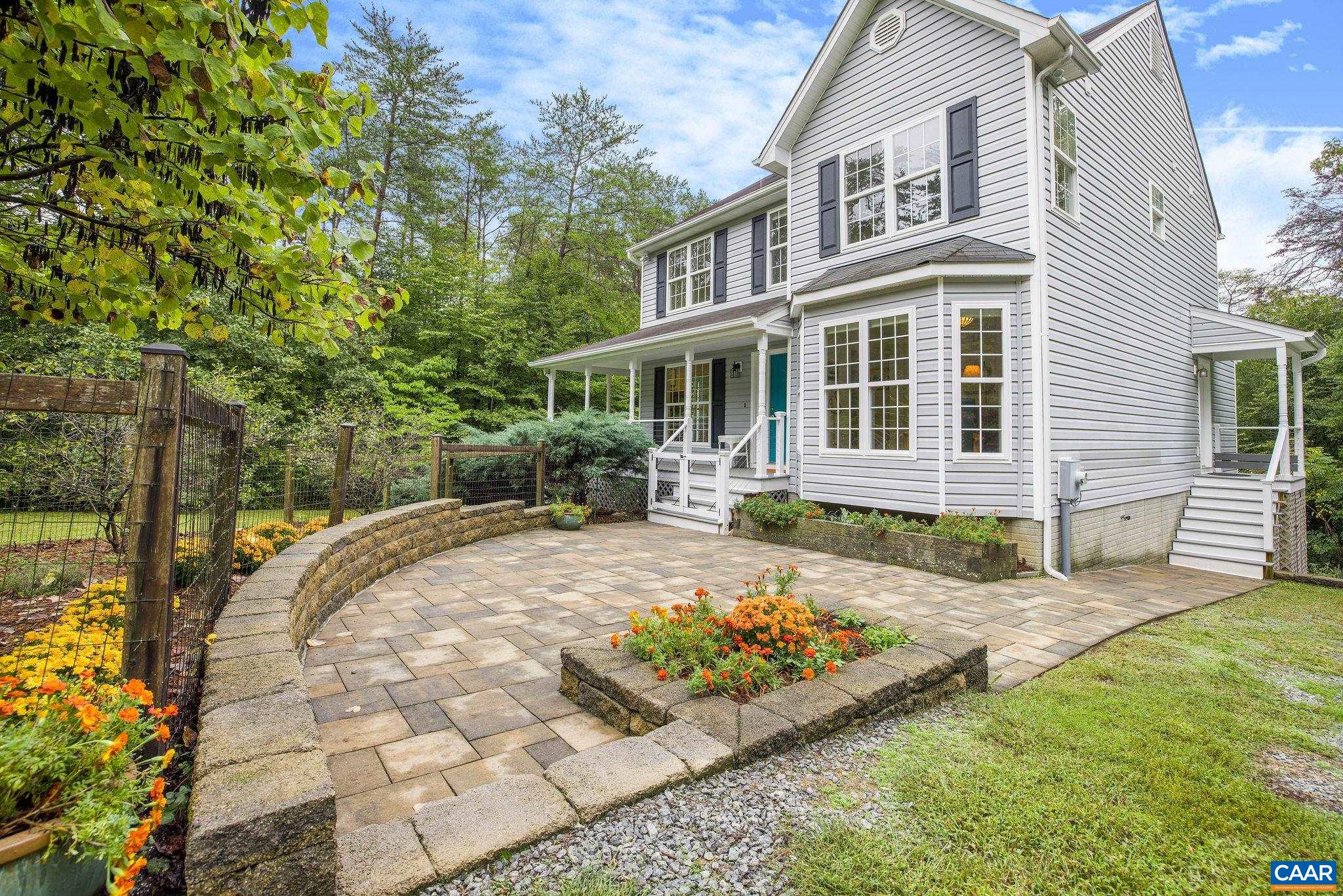 8880 HOWARDSVILLE TPKE