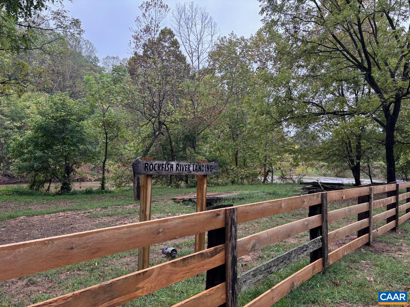 8880 HOWARDSVILLE TPKE