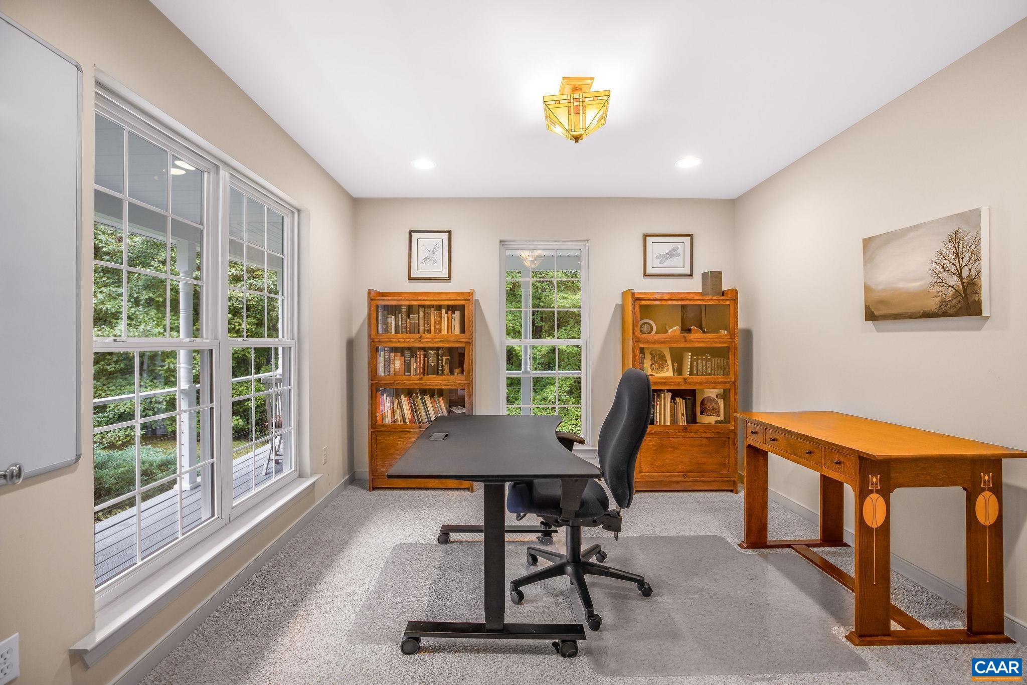 8880 HOWARDSVILLE TPKE