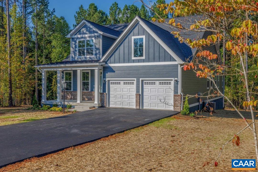 96 PINE SHADOW CT