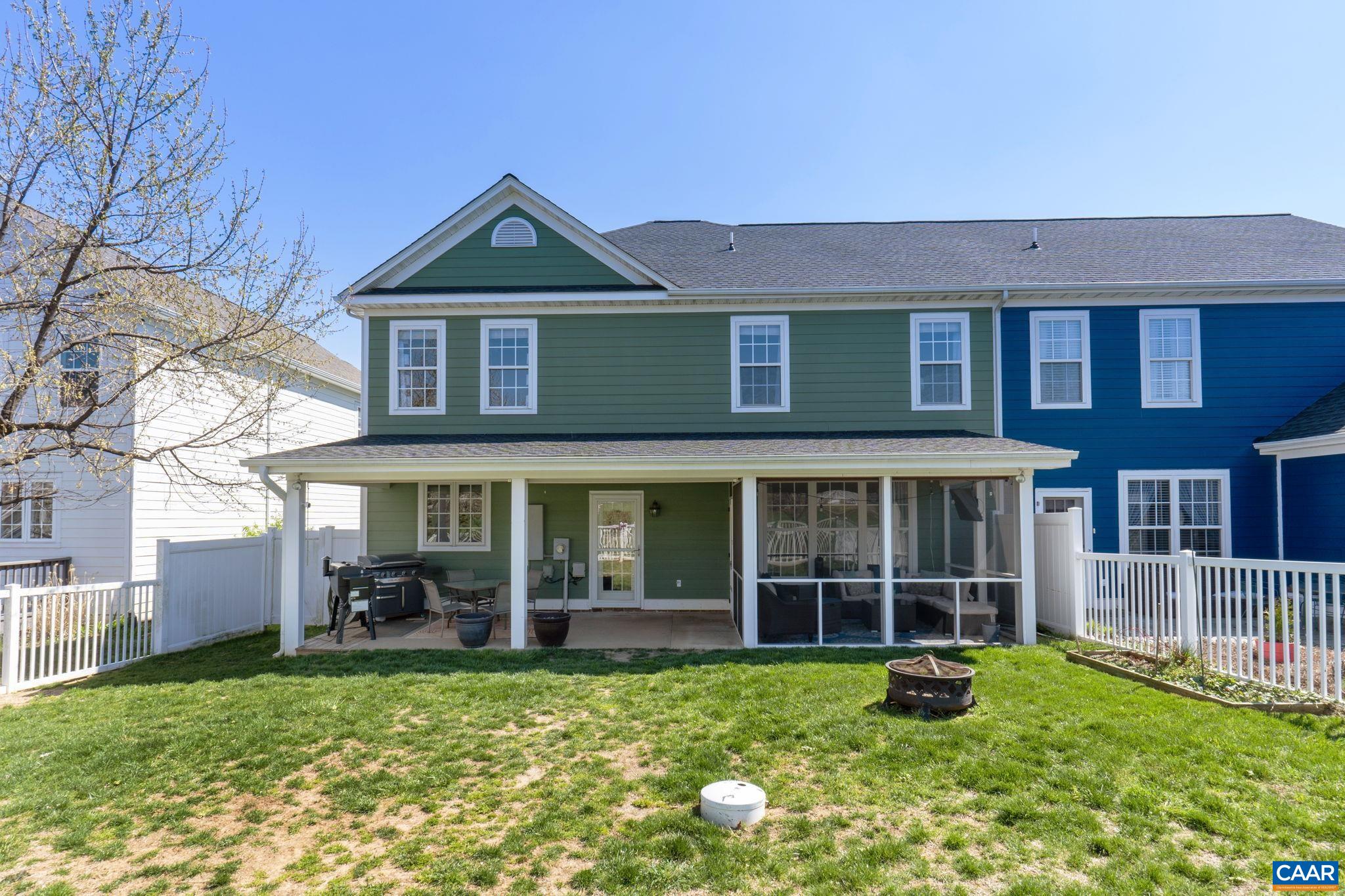 1709 CLAY DR
