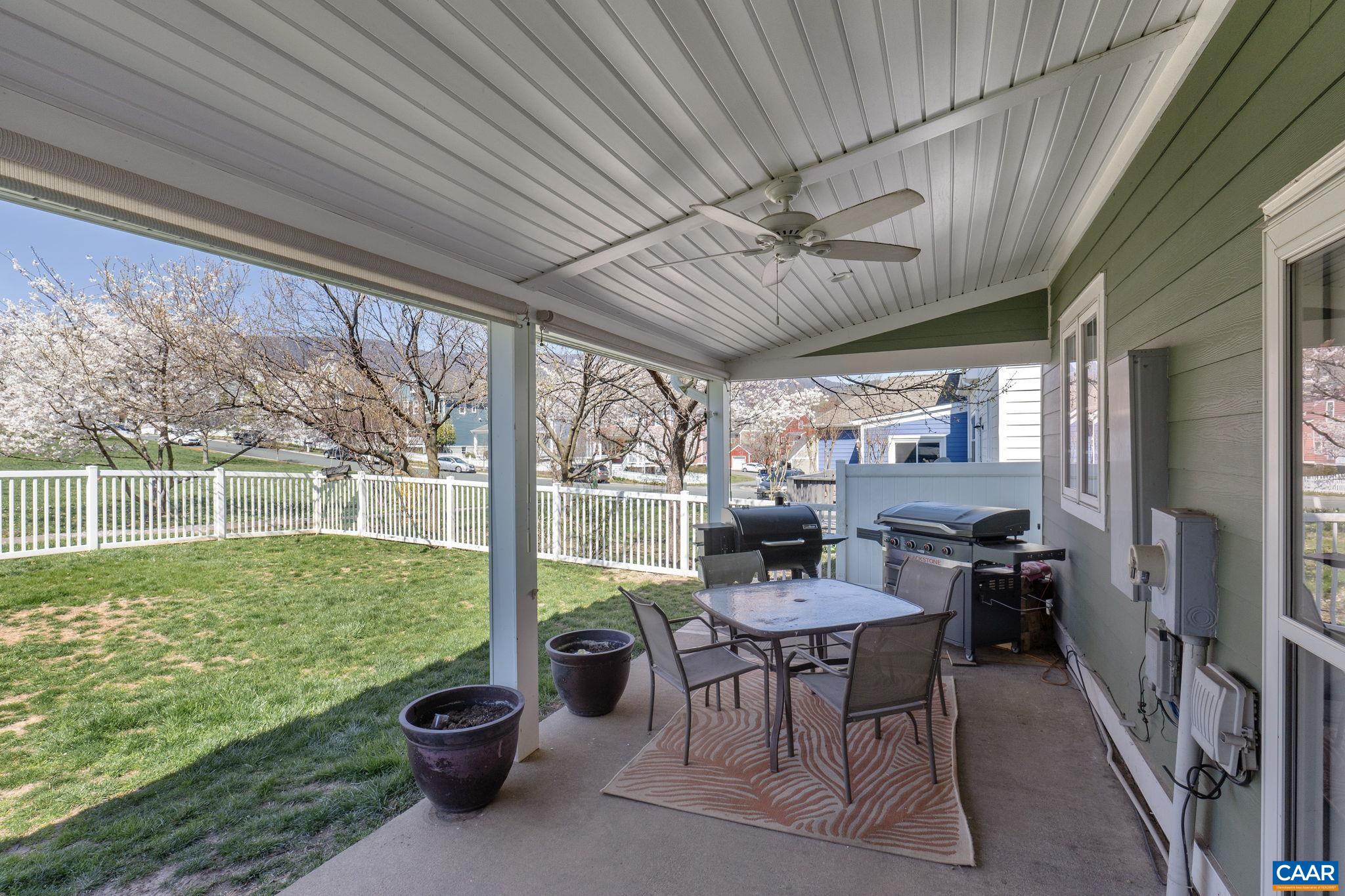 1709 CLAY DR