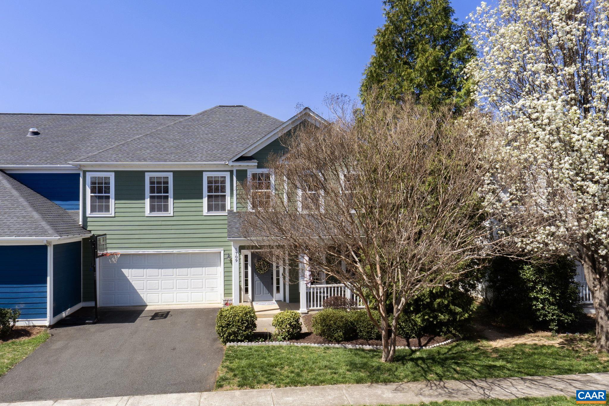 1709 CLAY DR