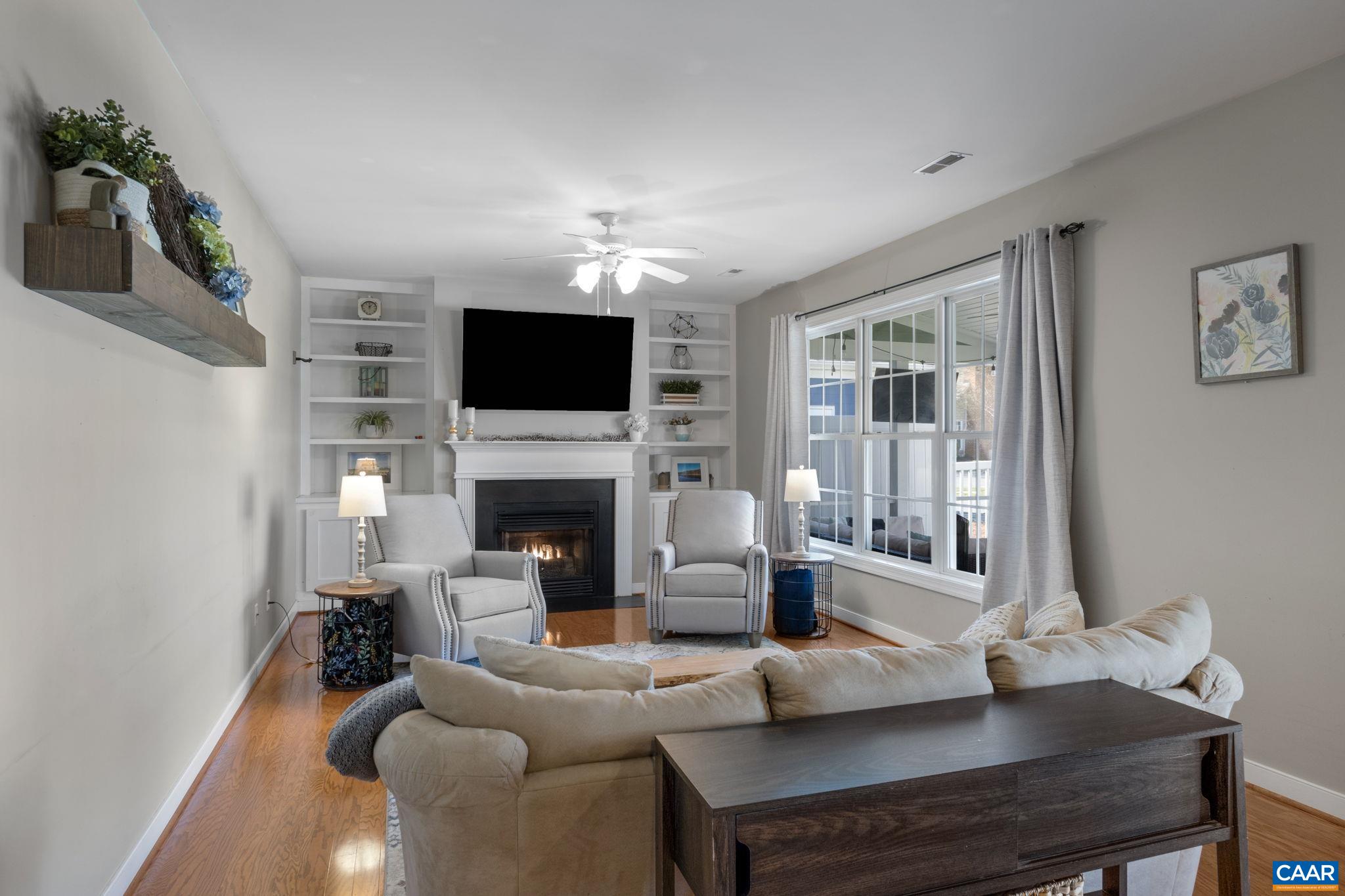 1709 CLAY DR