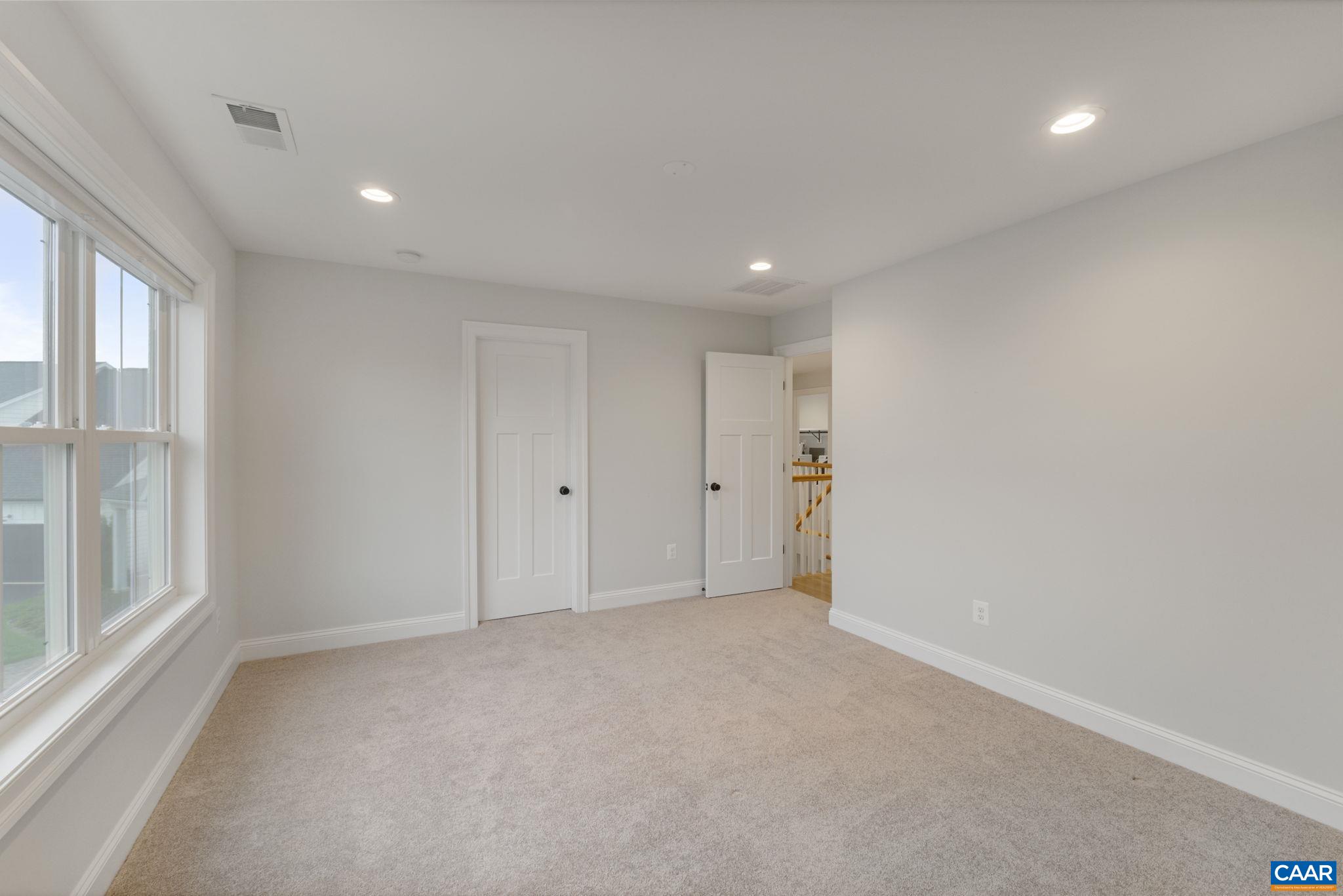 606 SAUNDERS HILL DR