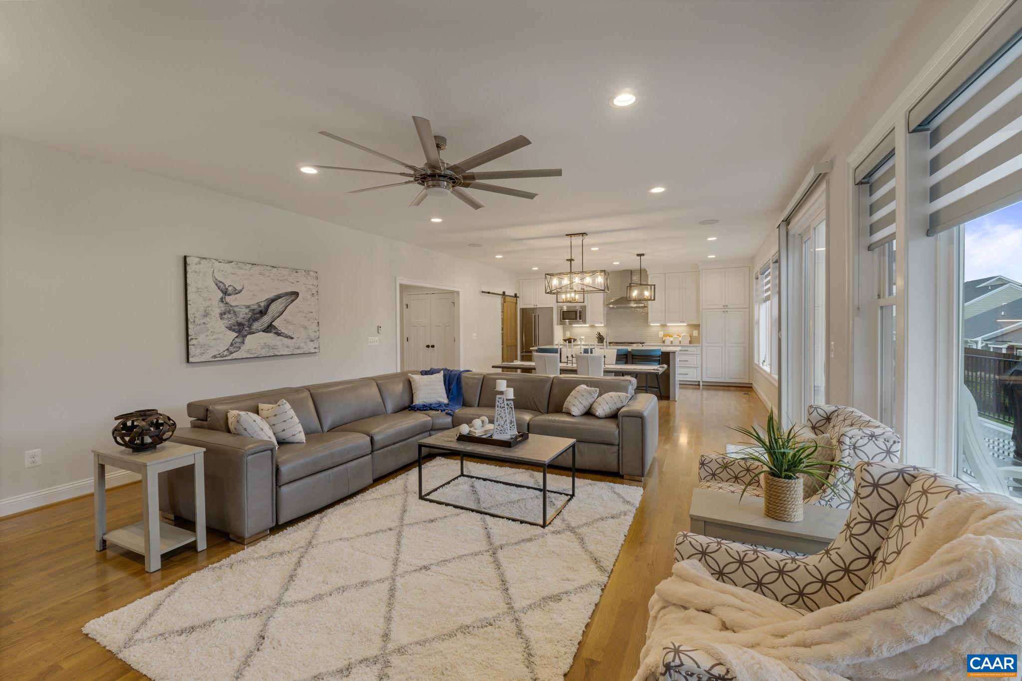 606 SAUNDERS HILL DR