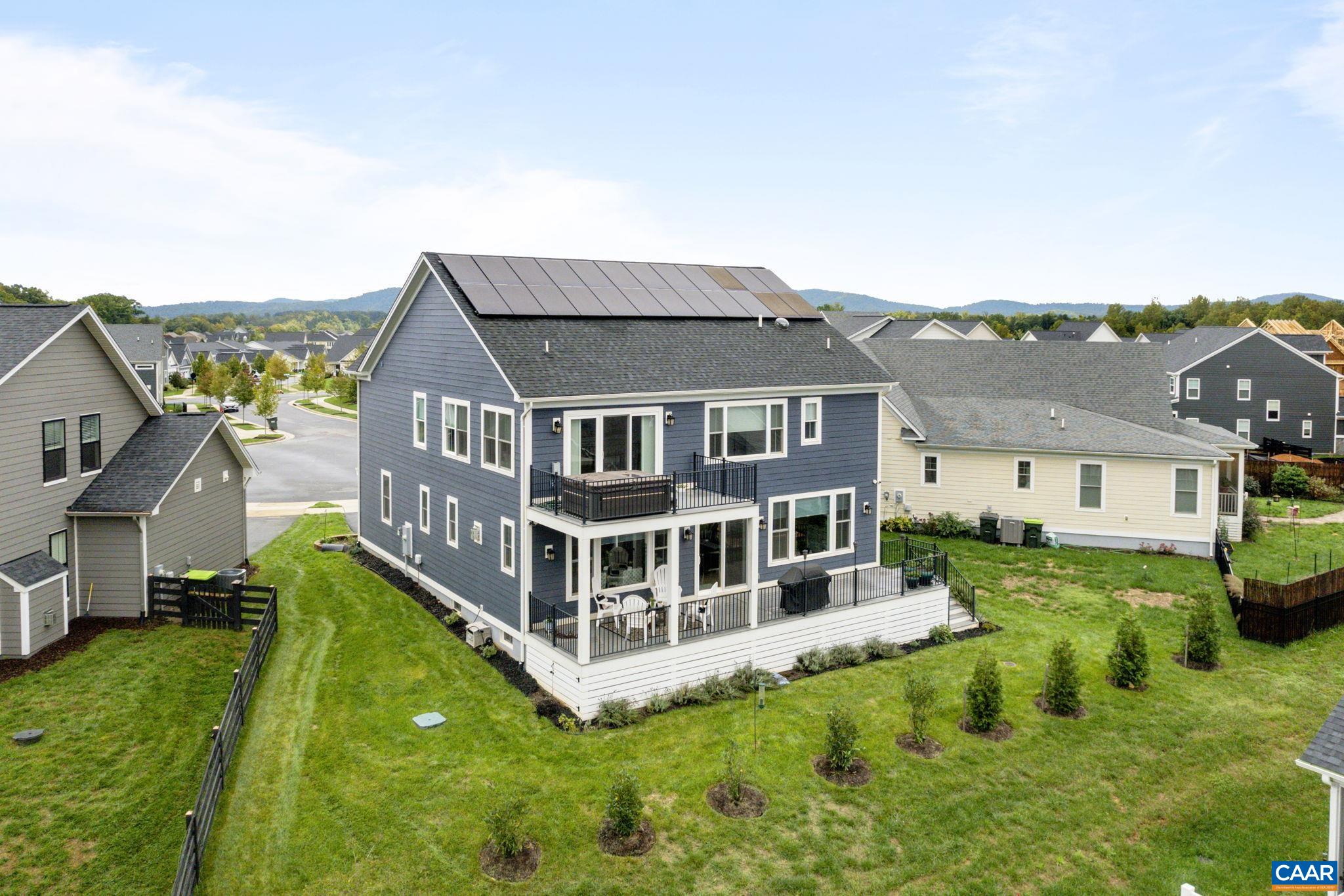 606 SAUNDERS HILL DR