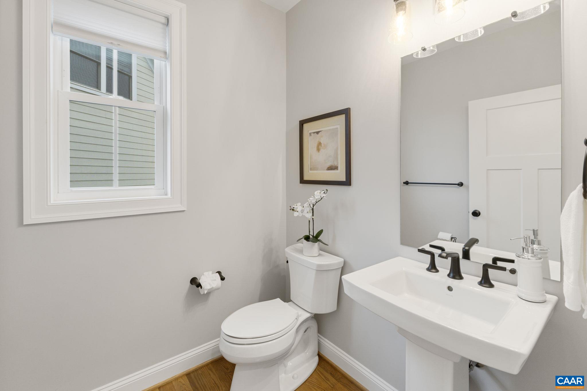 606 SAUNDERS HILL DR