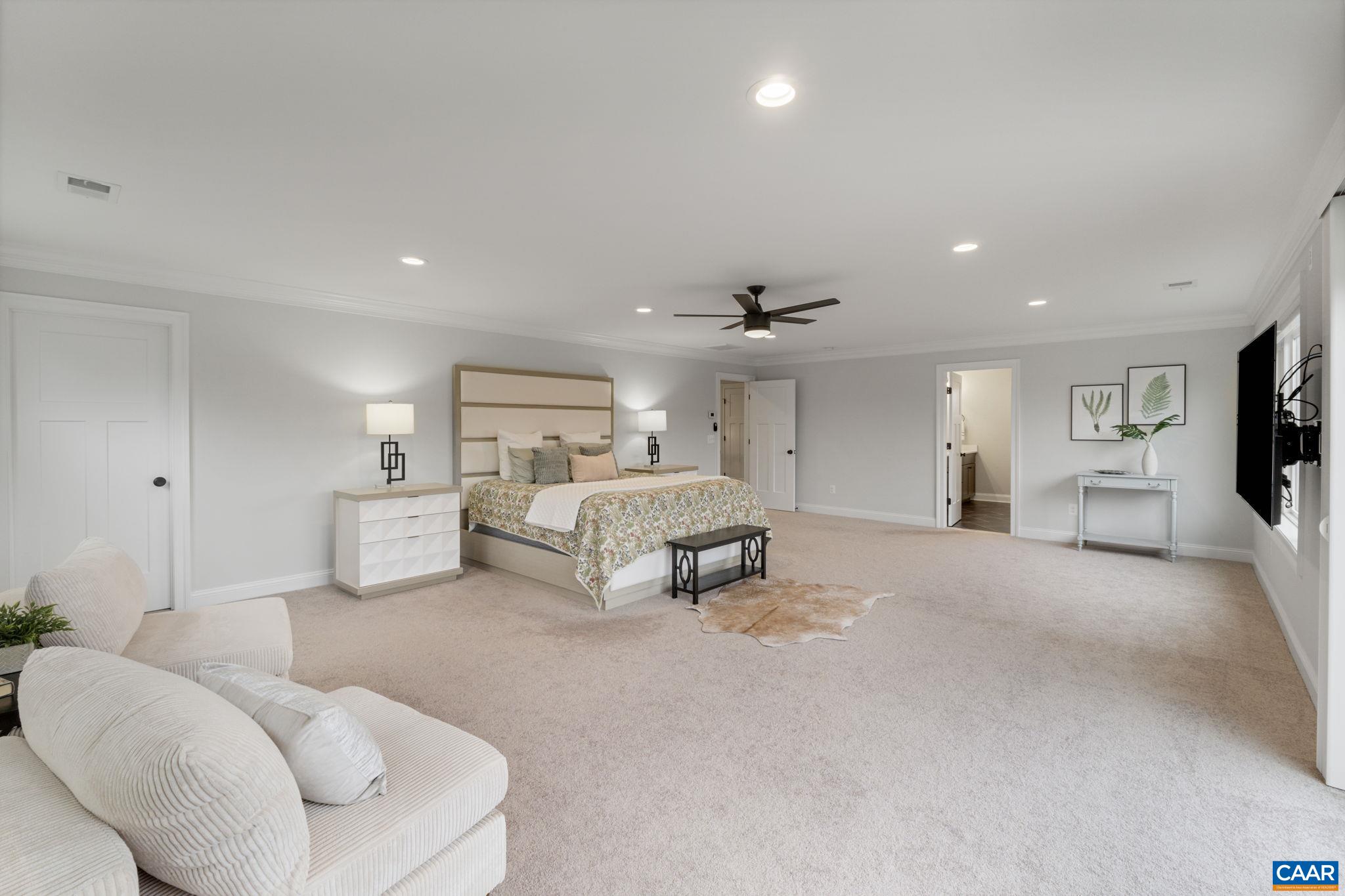 606 SAUNDERS HILL DR