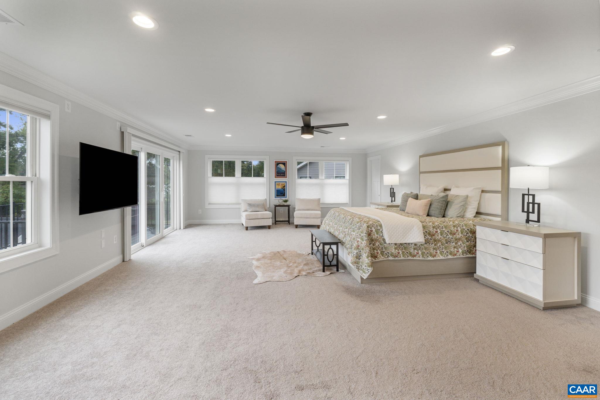 606 SAUNDERS HILL DR