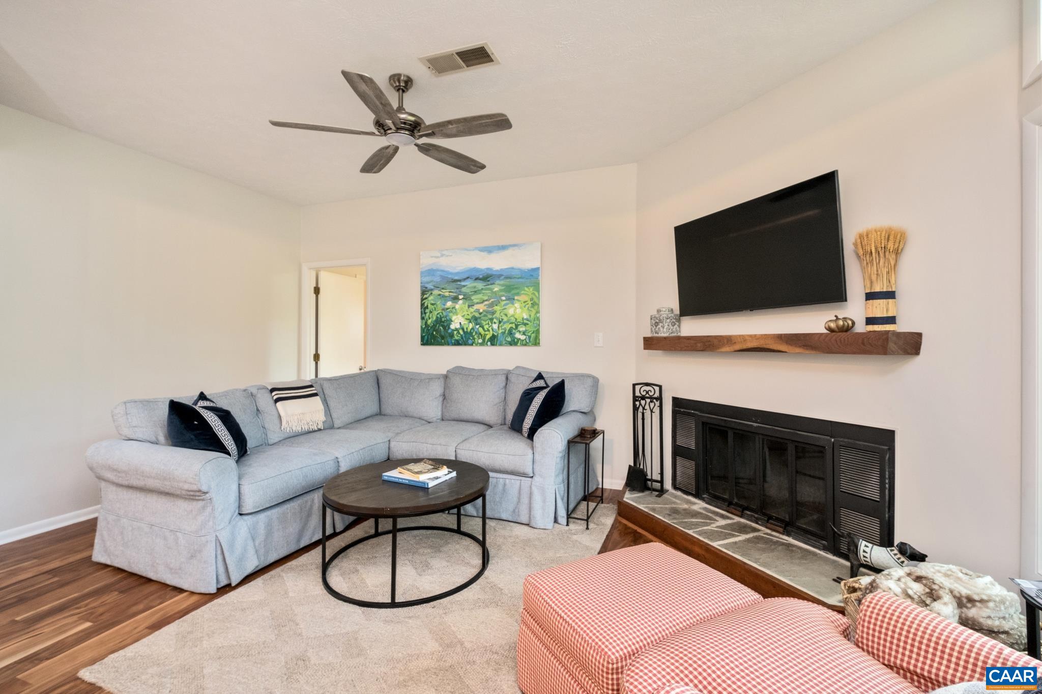 778 LAURELWOOD CONDOS