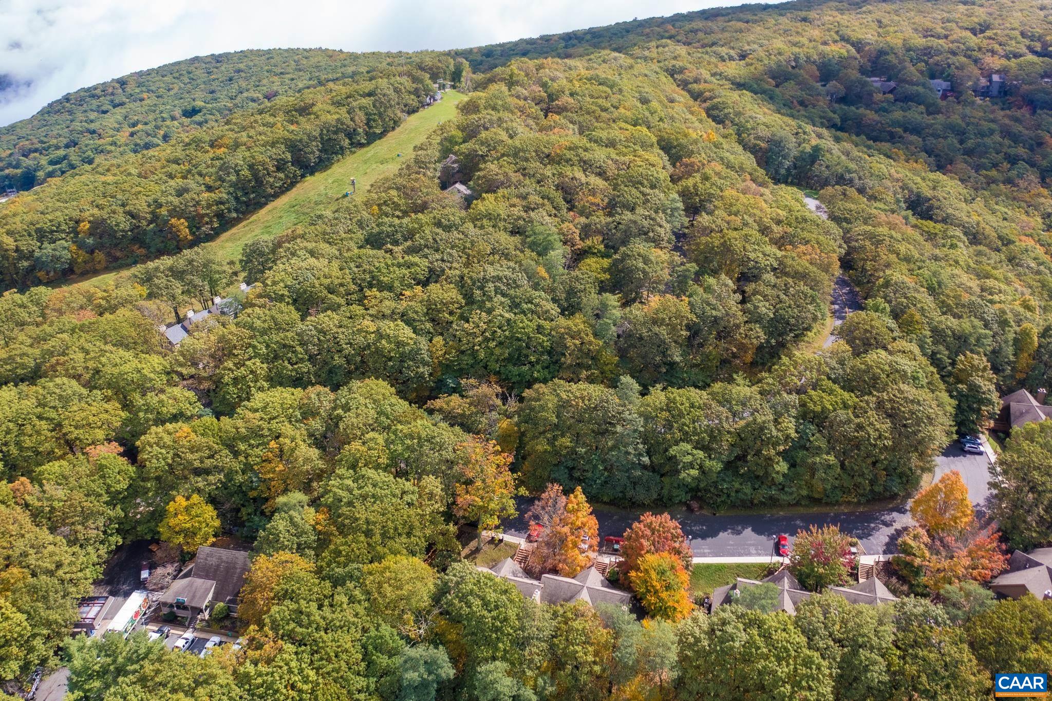 778 LAURELWOOD CONDOS