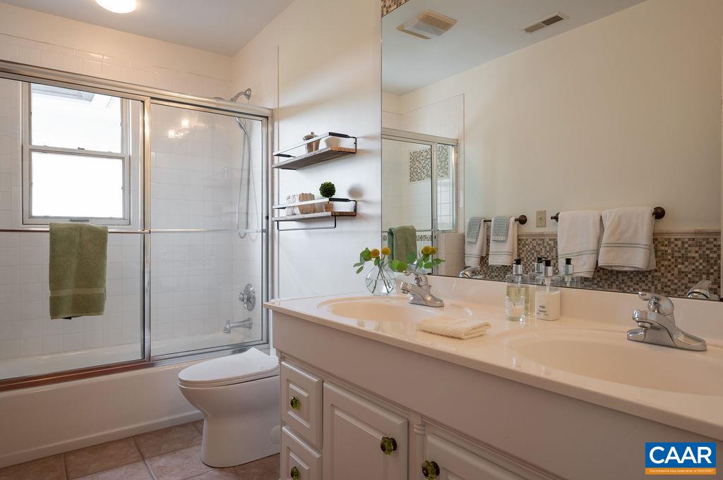2212 GARTH OAKS PT