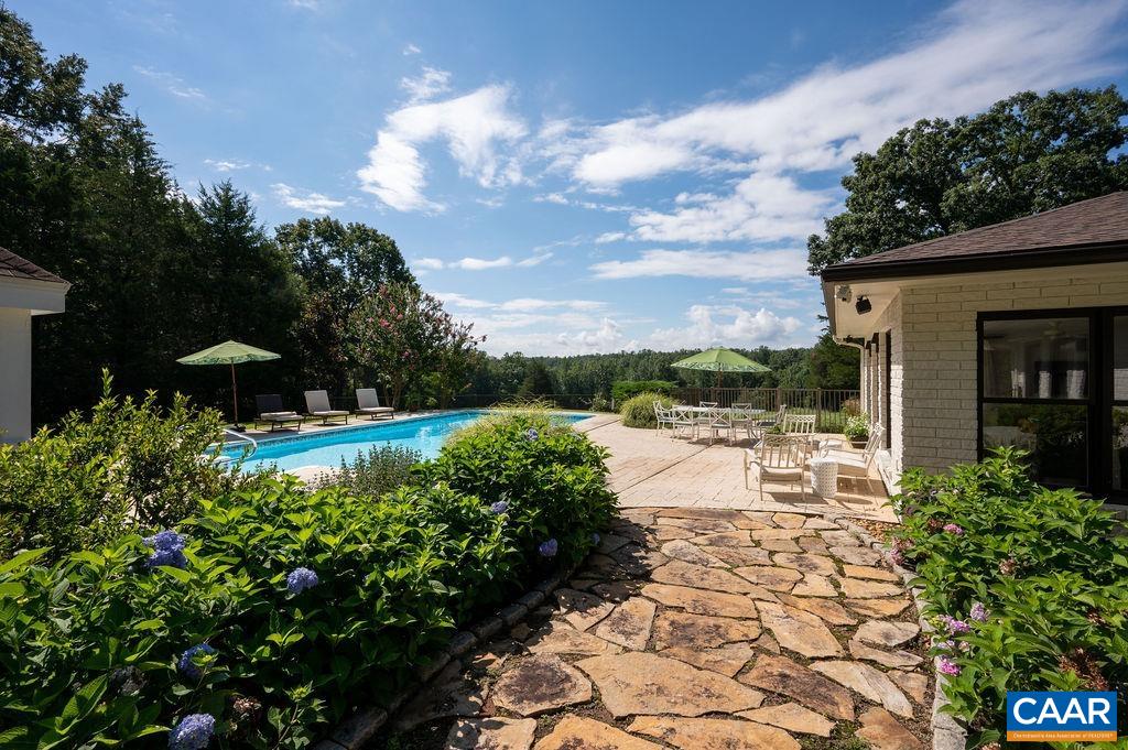 2212 GARTH OAKS PT