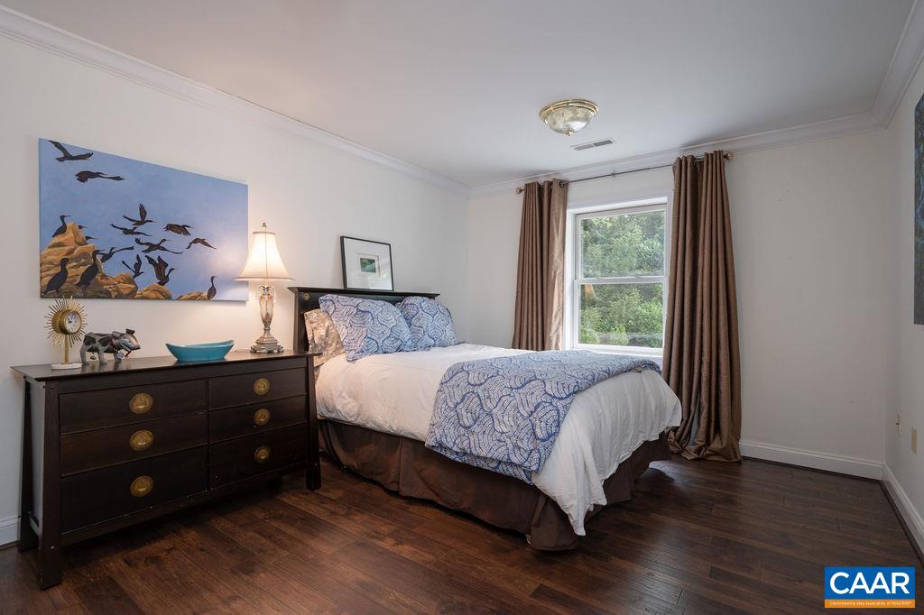 2212 GARTH OAKS PT