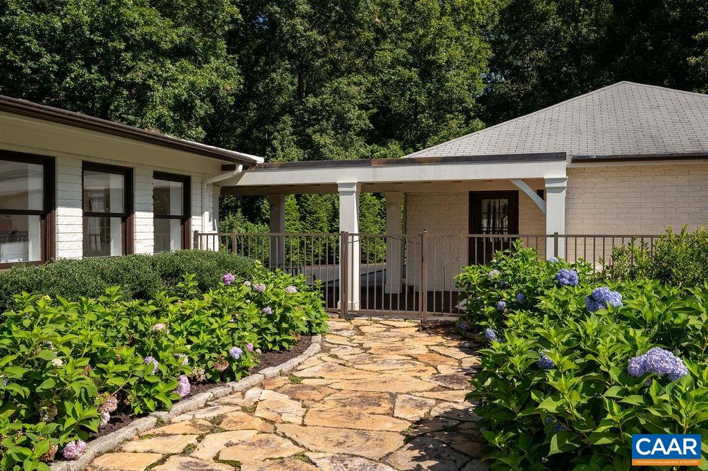 2212 GARTH OAKS PT