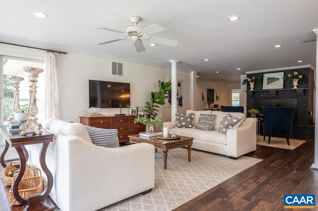 2212 GARTH OAKS PT