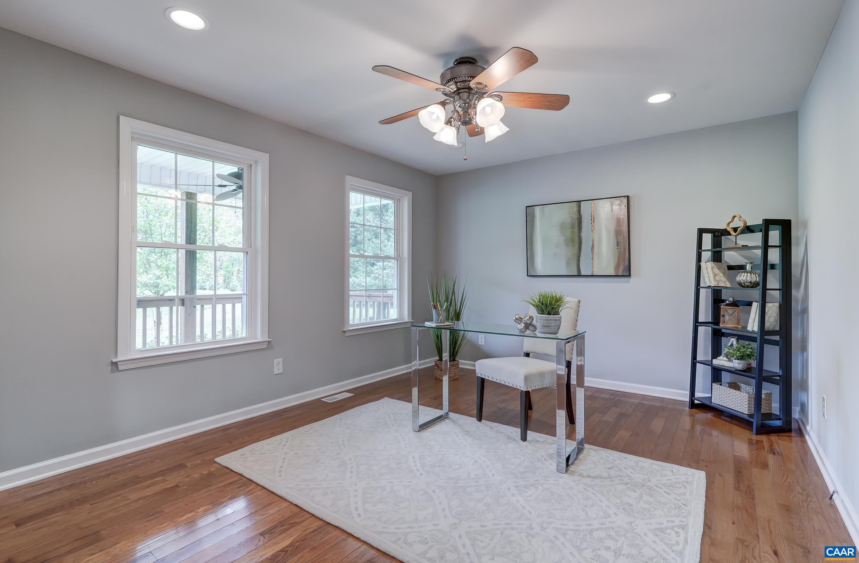 968 GREENWOOD RD