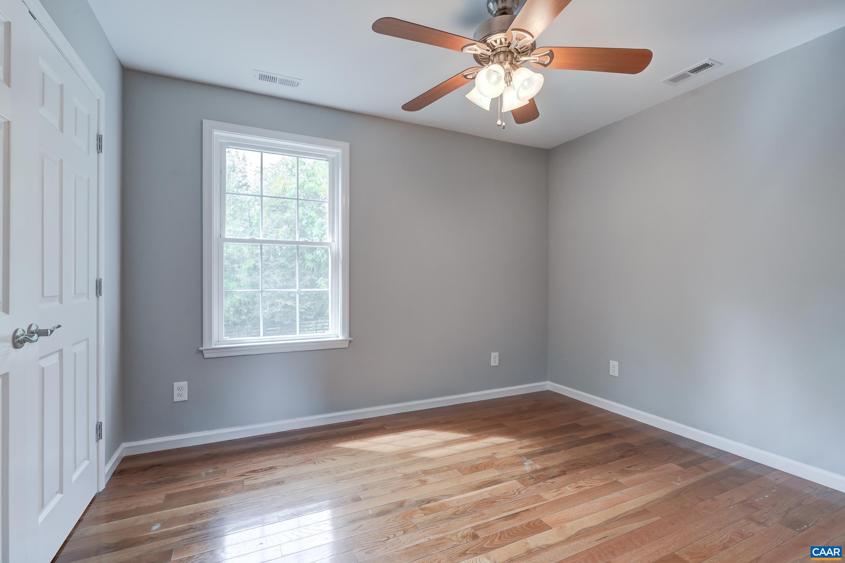 968 GREENWOOD RD