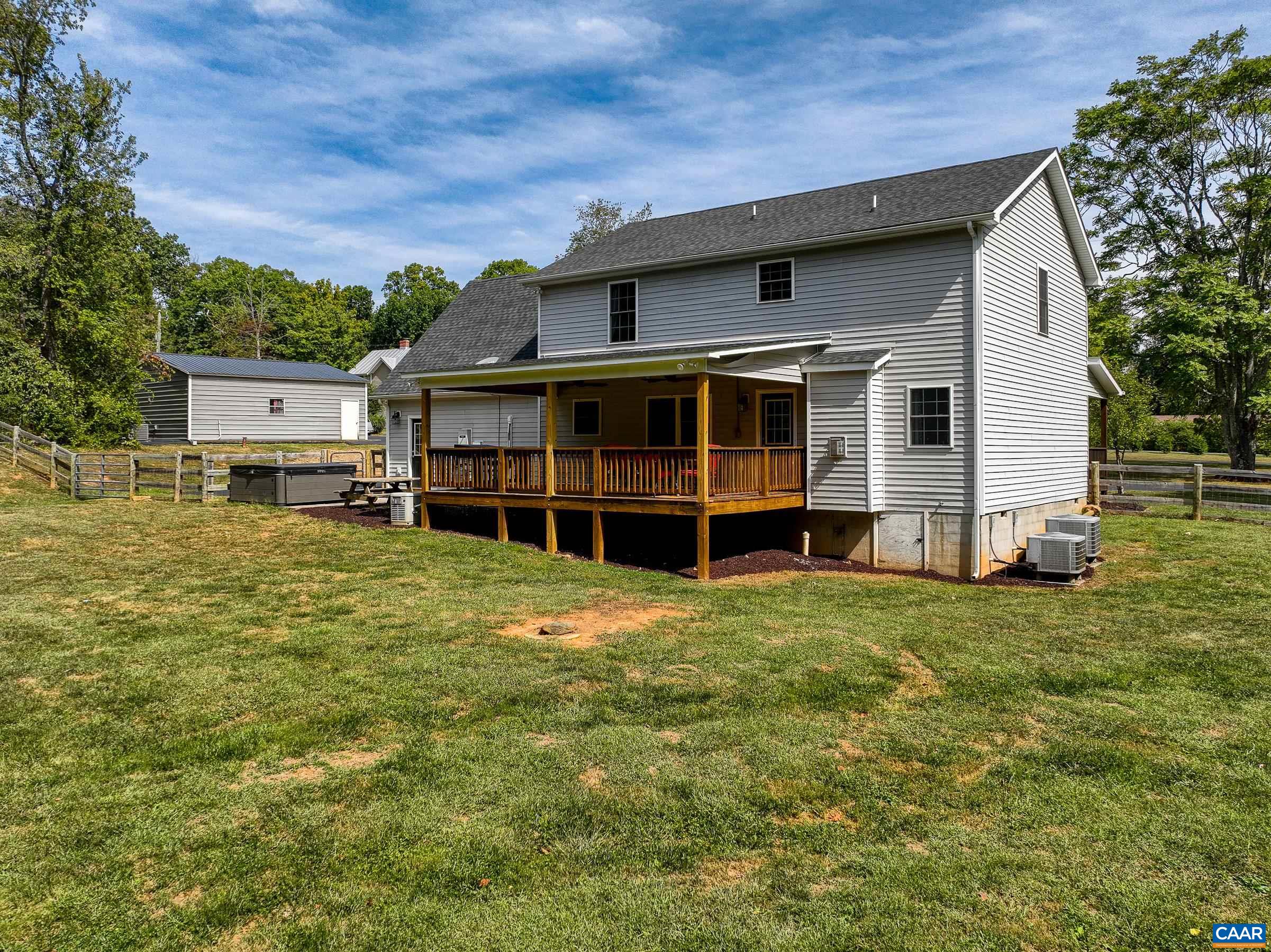 968 GREENWOOD RD