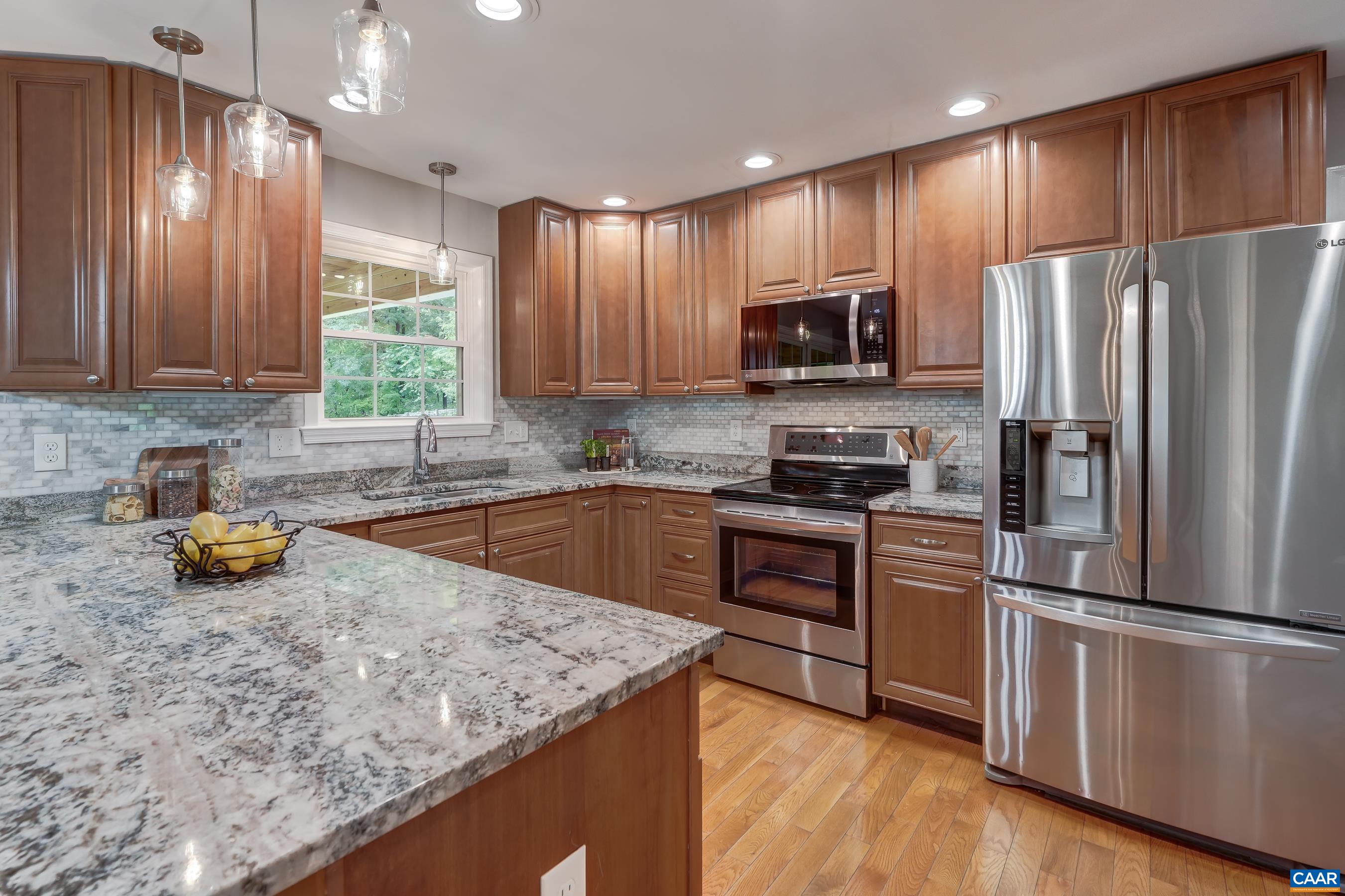 968 GREENWOOD RD