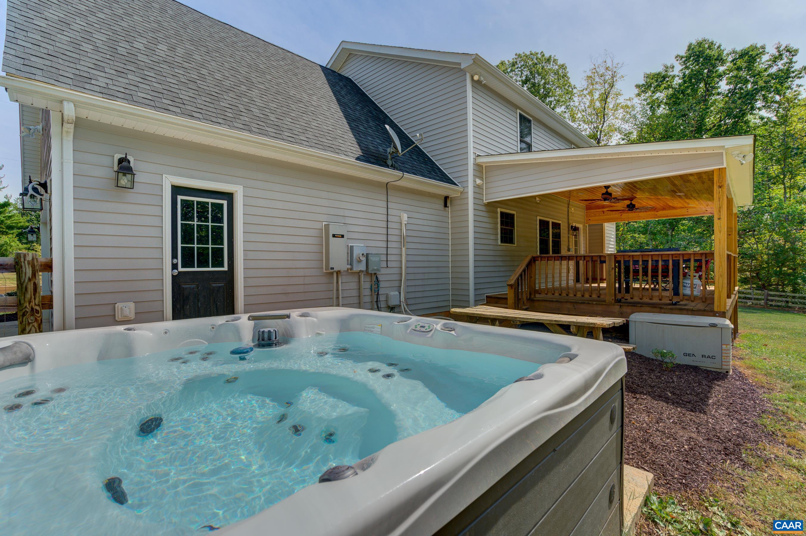 968 GREENWOOD RD