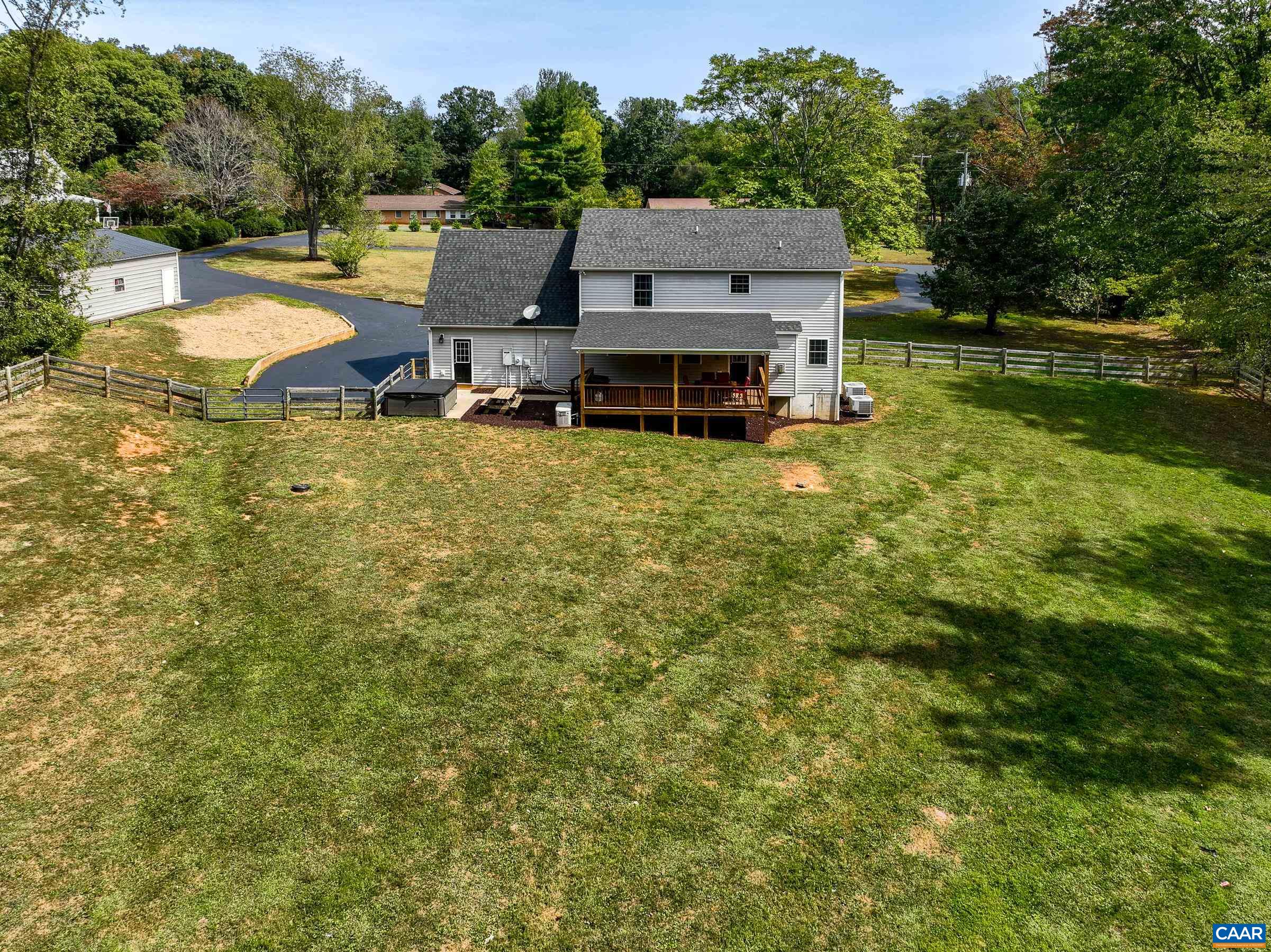 968 GREENWOOD RD