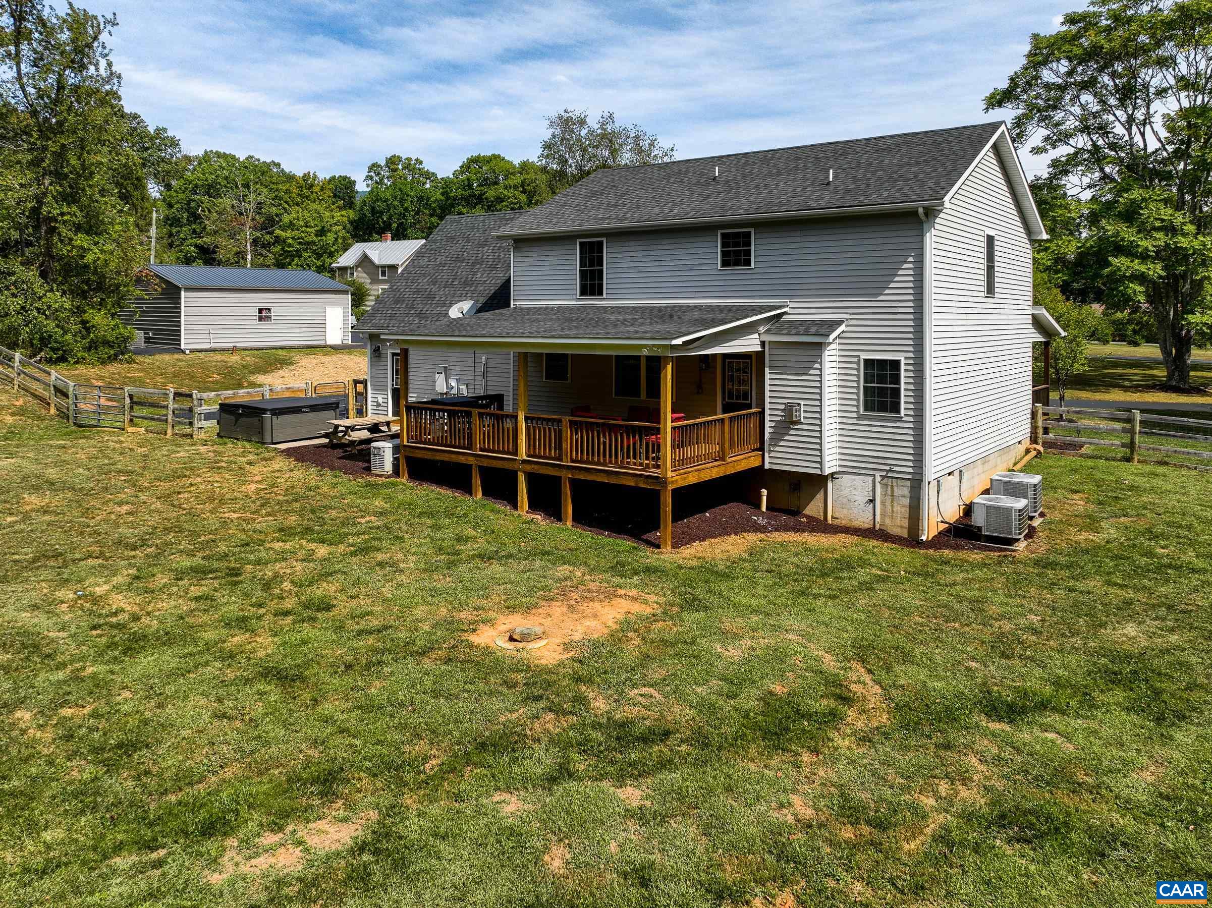 968 GREENWOOD RD